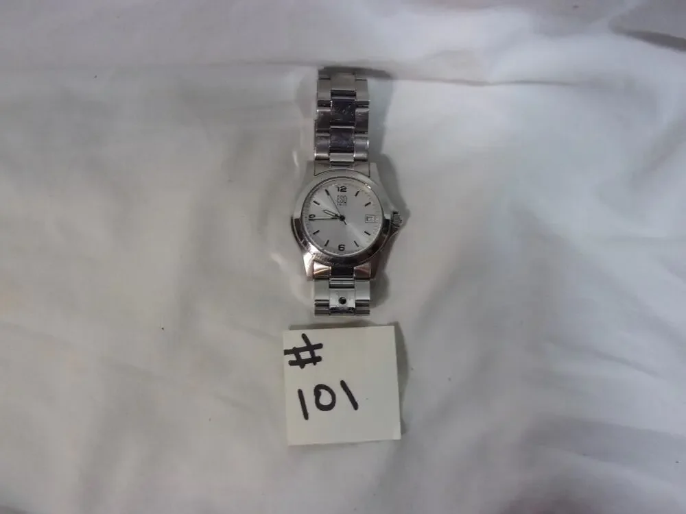 ESQ E5063 SWISS QUARTZ MOVEMENT TIME & DATE RUNS AND KEEPS GOOD TIME